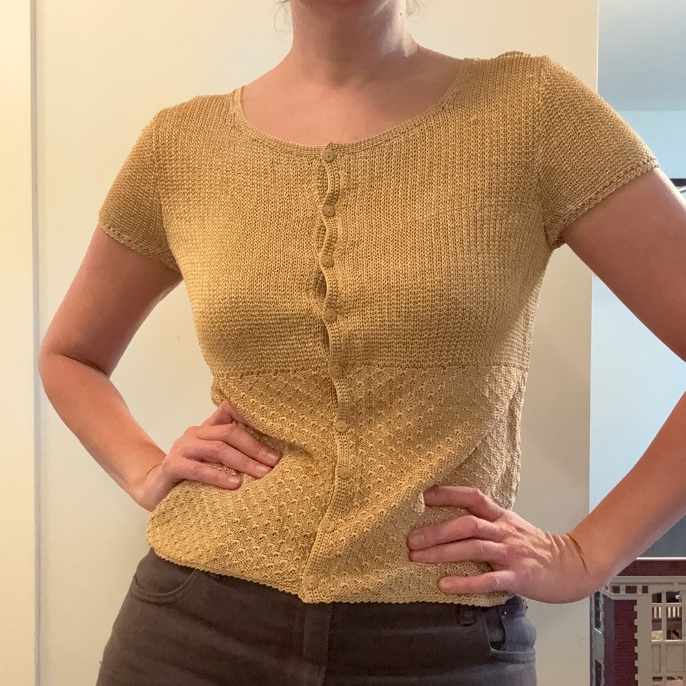Women's Short-Sleeve Knit Button-Front Top in Gold
